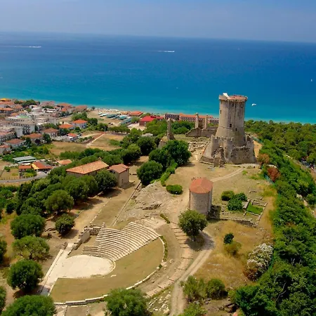 In Velia Only 2 Steps Away From The Sea * Castellammare di Velia