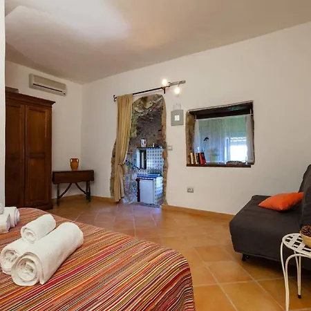 In Velia Only 2 Steps Away From The Sea